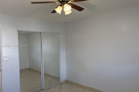 Appartement à louer à Miami, Floride: 2 chambres, 122.35 m2 № 1995033 - photo 16