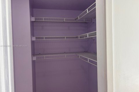 Appartement à louer à Miami, Floride: 2 chambres, 122.35 m2 № 1995033 - photo 24