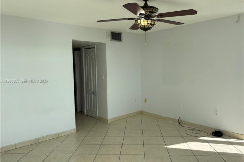 Appartement à louer à Miami, Floride: 2 chambres, 122.35 m2 № 1995033 - photo 20