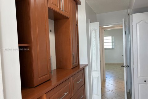 Appartement à louer à Miami, Floride: 2 chambres, 122.35 m2 № 1995033 - photo 19