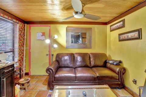 Townhouse in Miami, Florida 3 bedrooms, 196.95 sq.m. № 1480866 - photo 15