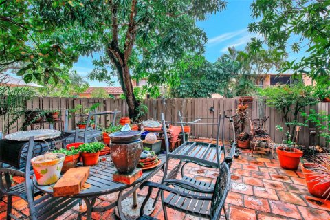 Townhouse in Miami, Florida 3 bedrooms, 196.95 sq.m. № 1480866 - photo 25