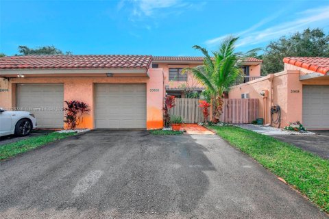 Townhouse in Miami, Florida 3 bedrooms, 196.95 sq.m. № 1480866 - photo 4