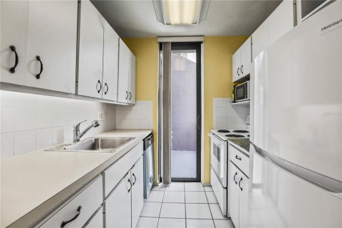 Купить кондоминиум в Сарасота, Флорида 4 комнаты, 92.72м2, № 2210114 - фото 8