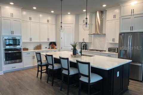 Casa en venta en Lake Mary, Florida, 4 dormitorios, 276.76 m2 № 1907181 - foto 4