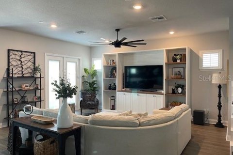 Casa en venta en Lake Mary, Florida, 4 dormitorios, 276.76 m2 № 1907181 - foto 3