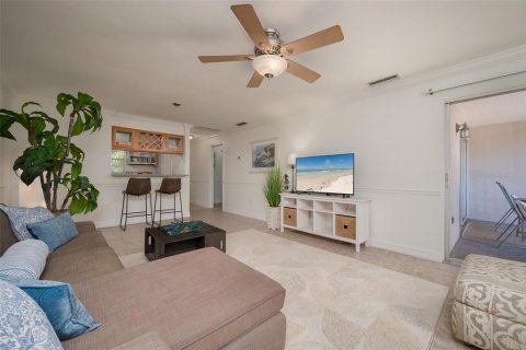 Copropriété à louer à Sarasota, Floride: 1 chambre, 69.77 m2 № 2108999 - photo 7