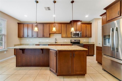 Townhouse in Winter Springs, Florida 3 bedrooms, 202.9 sq.m. № 1916192 - photo 5