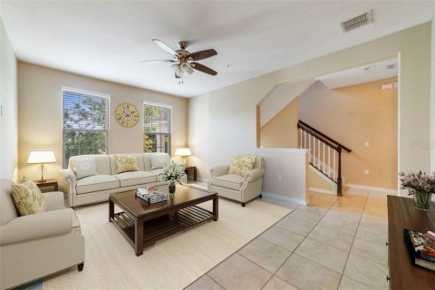 Townhouse in Winter Springs, Florida 3 bedrooms, 202.9 sq.m. № 1916192 - photo 3
