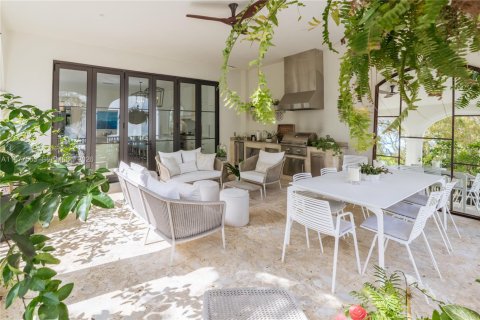 Touwnhouse à vendre à Coral Gables, Floride: 4 chambres, 394.83 m2 № 2080160 - photo 18