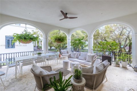Touwnhouse à vendre à Coral Gables, Floride: 4 chambres, 394.83 m2 № 2080160 - photo 17