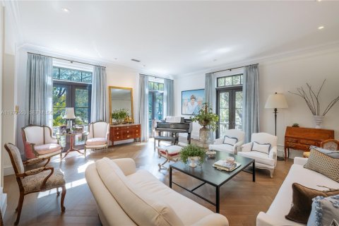 Touwnhouse à vendre à Coral Gables, Floride: 4 chambres, 394.83 m2 № 2080160 - photo 4