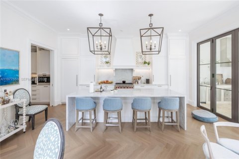 Touwnhouse à vendre à Coral Gables, Floride: 4 chambres, 394.83 m2 № 2080160 - photo 12