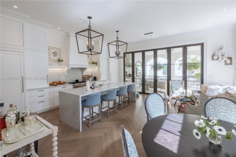 Touwnhouse à vendre à Coral Gables, Floride: 4 chambres, 394.83 m2 № 2080160 - photo 15