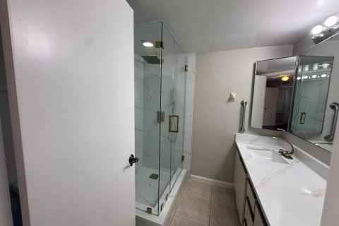 Condominio en venta en Orlando, Florida, 2 dormitorios, 119.38 m2 № 2123221 - foto 26