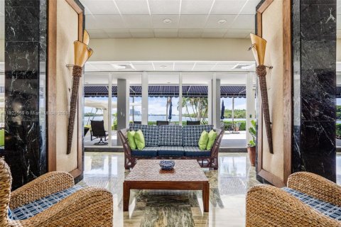 Condo in Sunny Isles Beach, Florida, 1 bedroom  № 1794044 - photo 11
