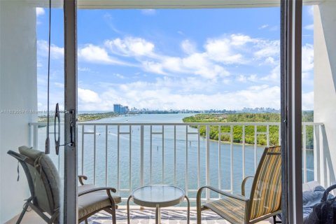 Condo in Sunny Isles Beach, Florida, 1 bedroom  № 1794044 - photo 4