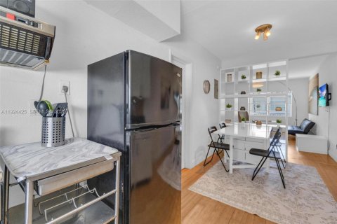 Купить кондоминиум в Майами-Бич, Флорида 43.2м2, № 1982531 - фото 9