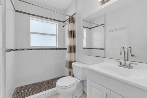 Купить кондоминиум в Майами-Бич, Флорида 43.2м2, № 1982531 - фото 17