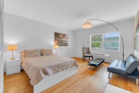 Купить кондоминиум в Майами-Бич, Флорида 43.2м2, № 1982531 - фото 7