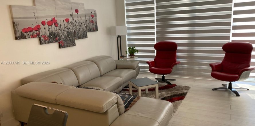 Condo in Miami Beach, Florida, 2 bedrooms  № 2078035