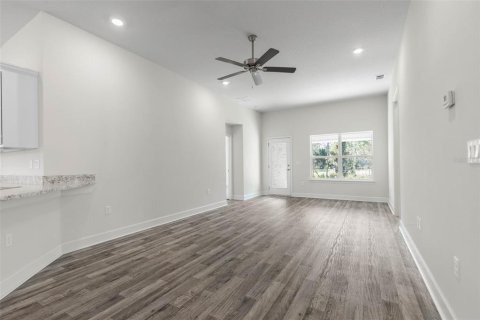 House in Palm Coast, Florida 4 bedrooms, 174.84 sq.m. № 1784452 - photo 5