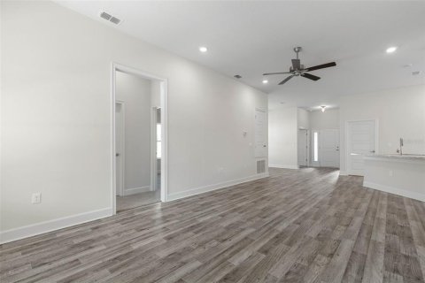House in Palm Coast, Florida 4 bedrooms, 174.84 sq.m. № 1784452 - photo 8