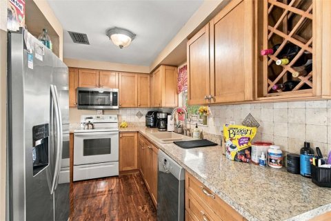 Villa ou maison à vendre à Tarpon Springs, Floride: 3 chambres, 131.64 m2 № 2400453 - photo 30