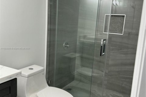 Condo in Hallandale Beach, Florida, 1 bedroom  № 1694407 - photo 7