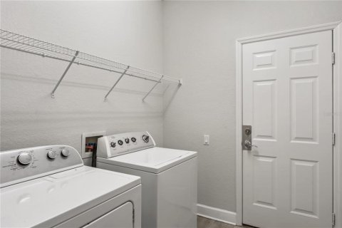 Townhouse in Orlando, Florida 3 bedrooms, 186.73 sq.m. № 1884649 - photo 10