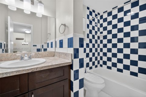 Adosado en alquiler en Pembroke Pines, Florida, 4 dormitorios, 150.13 m2 № 2047084 - foto 16