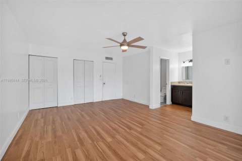 Adosado en alquiler en Pembroke Pines, Florida, 4 dormitorios, 150.13 m2 № 2047084 - foto 30