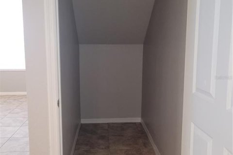 Townhouse in Tampa, Florida 3 bedrooms, 124.95 sq.m. № 1913457 - photo 10