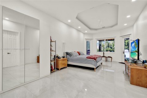 House in Plantation, Florida 5 bedrooms, 455.69 sq.m. № 1800885 - photo 25