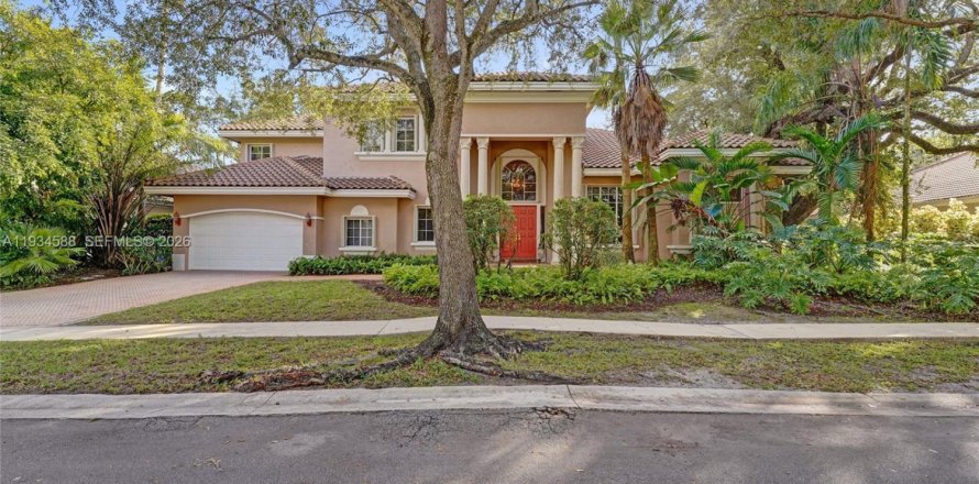 Villa ou maison à Hollywood, Floride 5 chambres, 368.64 m2 № 1995198