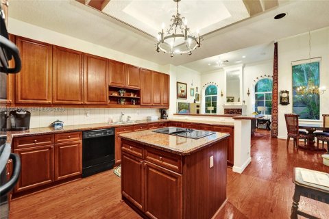 Villa ou maison à vendre à Hollywood, Floride: 5 chambres, 368.64 m2 № 1995198 - photo 5