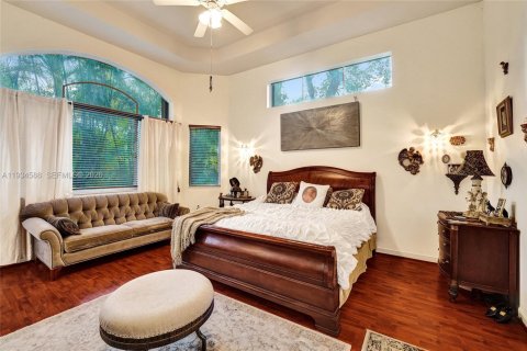 Villa ou maison à vendre à Hollywood, Floride: 5 chambres, 368.64 m2 № 1995198 - photo 10