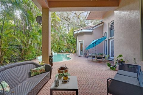 Villa ou maison à vendre à Hollywood, Floride: 5 chambres, 368.64 m2 № 1995198 - photo 15