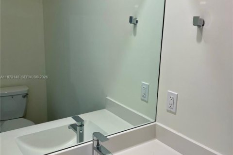 Copropriété à louer à Doral, Floride: 2 chambres, 99.59 m2 № 2033232 - photo 6