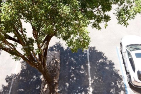 Снять в аренду квартиру в Майами, Флорида 2 спальни, 67.82м2, № 1943438 - фото 25