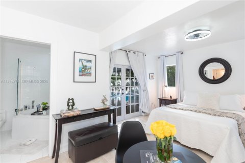 Villa ou maison à vendre à Miami, Floride: 3 chambres, 170.85 m2 № 1987416 - photo 25