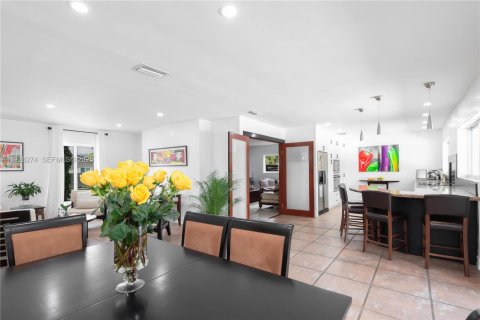Villa ou maison à vendre à Miami, Floride: 3 chambres, 170.85 m2 № 1987416 - photo 17