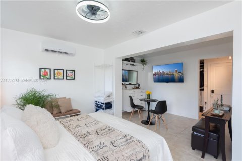 Villa ou maison à vendre à Miami, Floride: 3 chambres, 170.85 m2 № 1987416 - photo 26