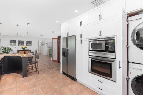 Villa ou maison à vendre à Miami, Floride: 3 chambres, 170.85 m2 № 1987416 - photo 15