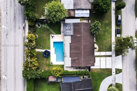 Villa ou maison à vendre à Miami, Floride: 3 chambres, 170.85 m2 № 1987416 - photo 4