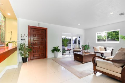 Villa ou maison à vendre à Miami, Floride: 3 chambres, 170.85 m2 № 1987416 - photo 8