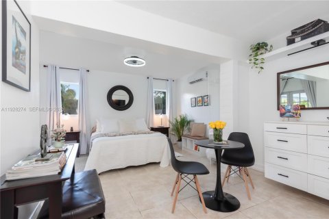 Villa ou maison à vendre à Miami, Floride: 3 chambres, 170.85 m2 № 1987416 - photo 24