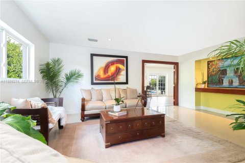 Villa ou maison à vendre à Miami, Floride: 3 chambres, 170.85 m2 № 1987416 - photo 10