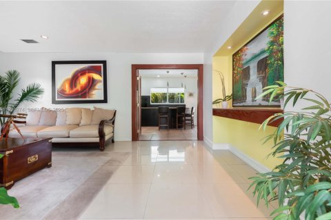 Villa ou maison à vendre à Miami, Floride: 3 chambres, 170.85 m2 № 1987416 - photo 11