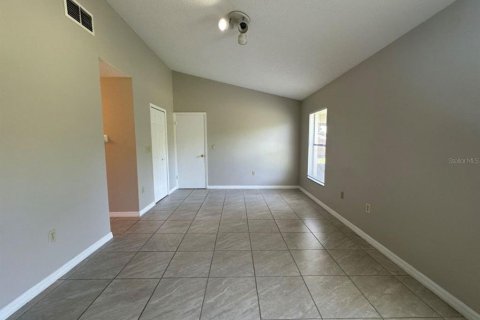 Casa en alquiler en Kissimmee, Florida, 4 dormitorios, 132.11 m2 № 1846710 - foto 23